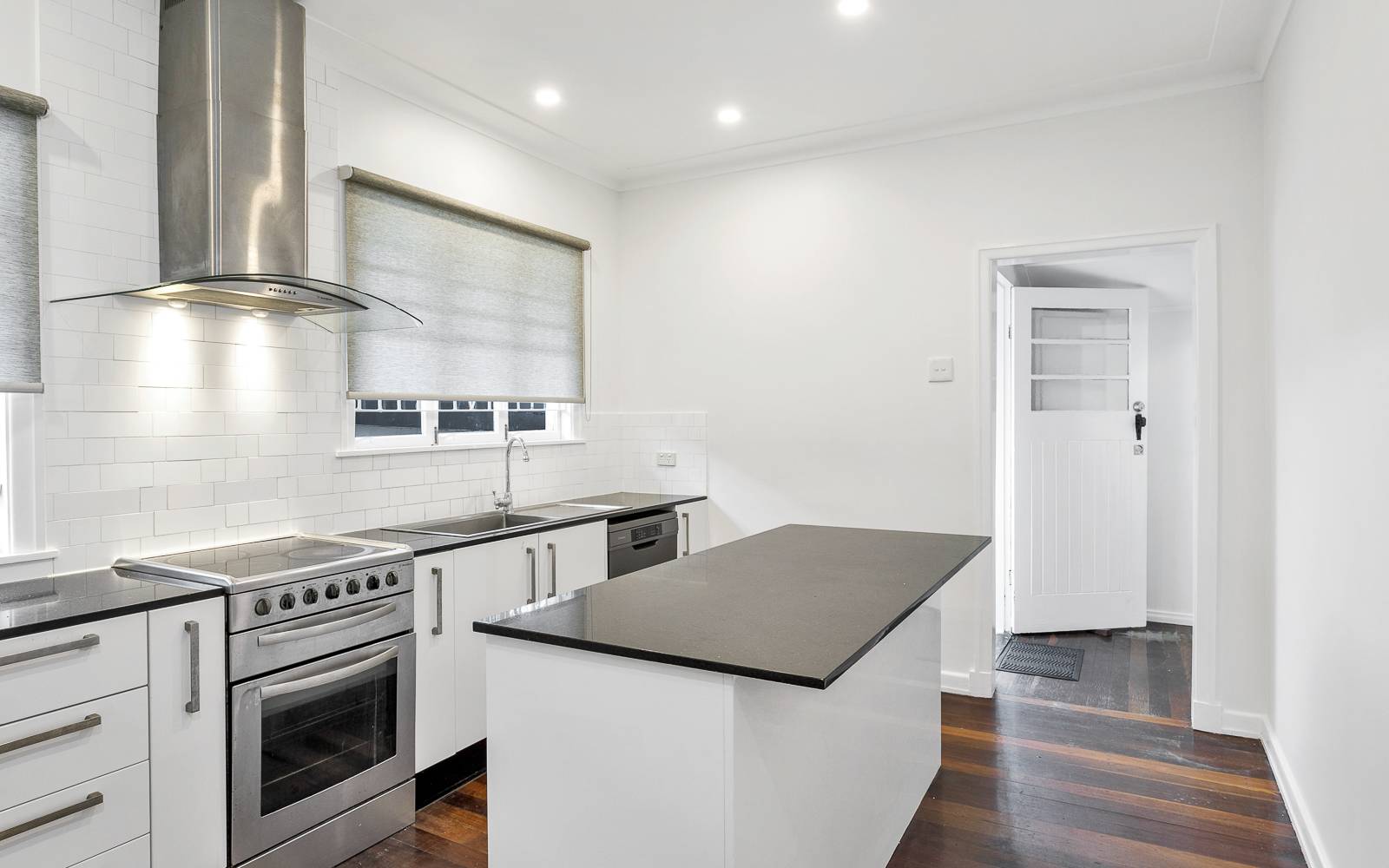 130 Hamilton Road, WAVELL HEIGHTS, QLD 4012 AUS