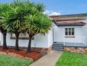 130 Hamilton Road, WAVELL HEIGHTS, QLD 4012 AUS