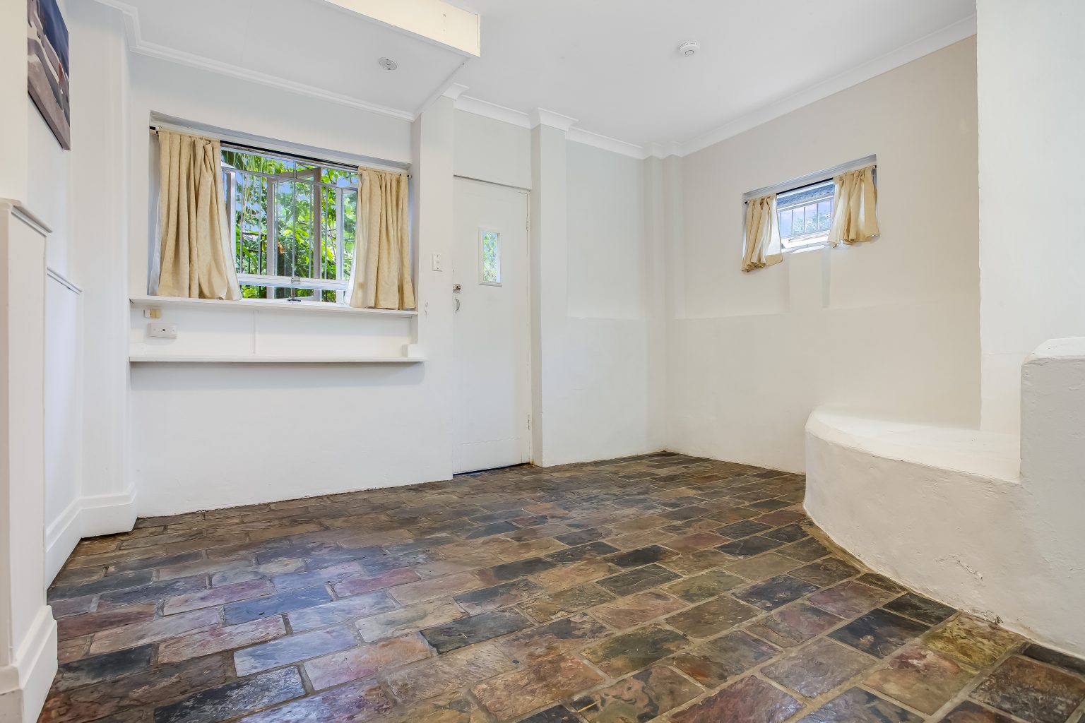 4/32 Hebe Street, BARDON, QLD 4065 AUS