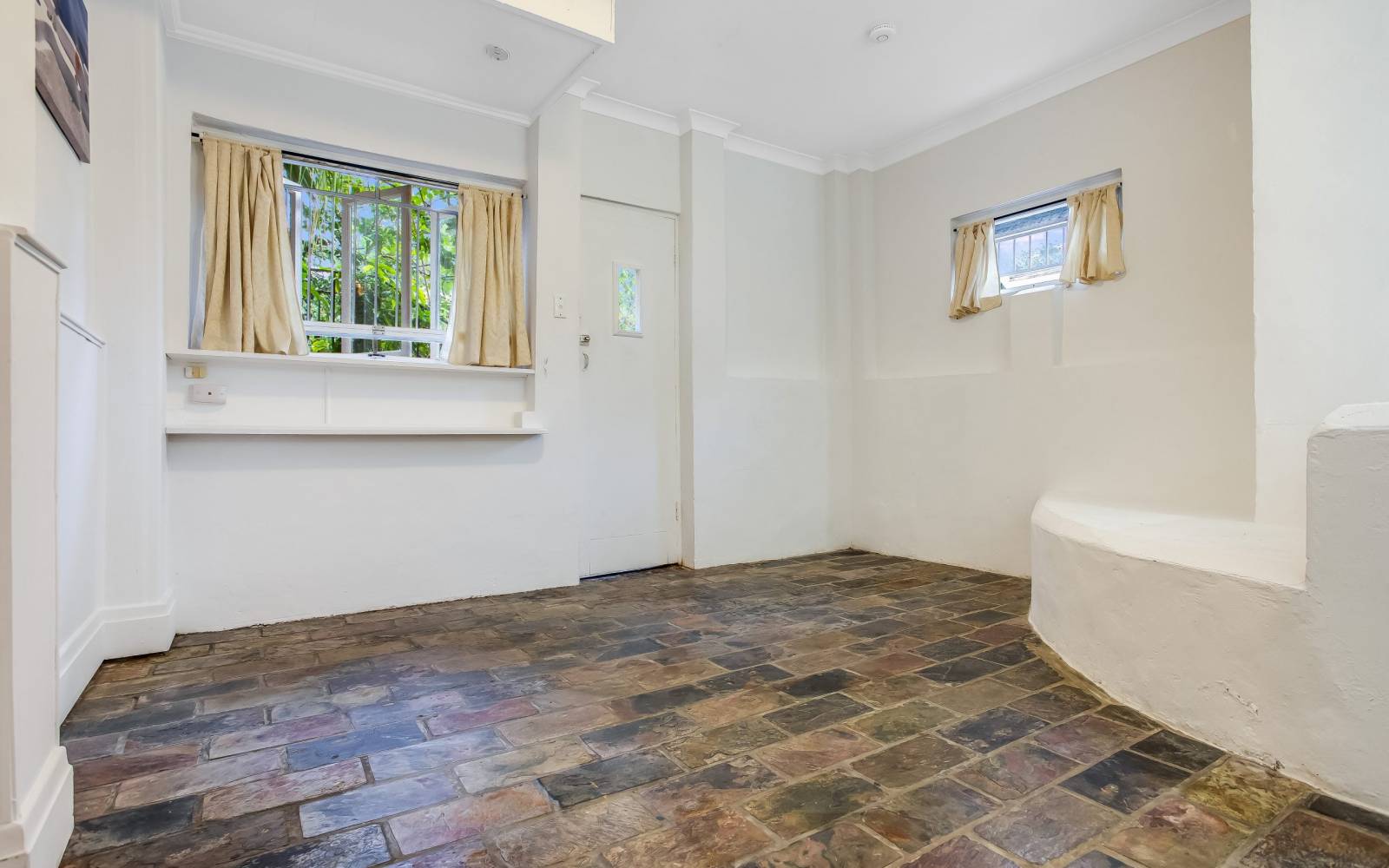 4/32 Hebe Street, BARDON, QLD 4065 AUS