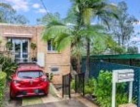 4/32 Hebe Street, BARDON, QLD 4065 AUS