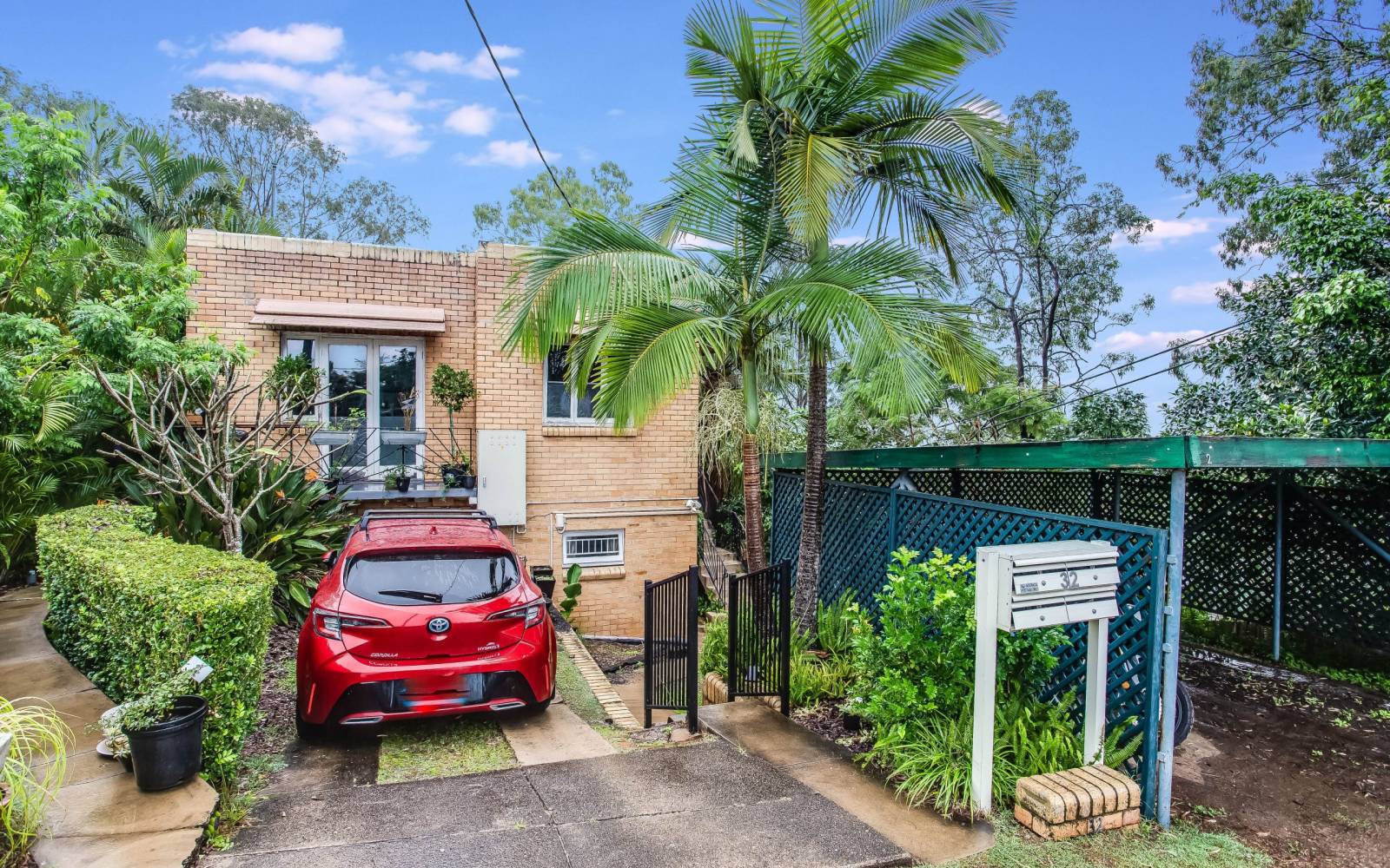 4/32 Hebe Street, BARDON, QLD 4065 AUS