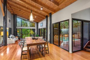 54 Bielby Road, KENMORE HILLS, QLD 4069 AUS