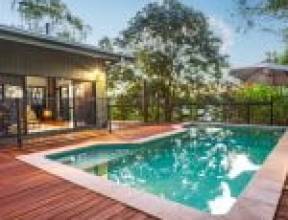 54 Bielby Road, KENMORE HILLS, QLD 4069 AUS