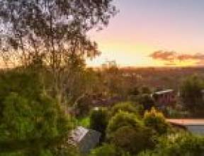 54 Bielby Road, KENMORE HILLS, QLD 4069 AUS