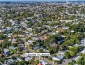 35 Bramble Terrace, RED HILL, QLD 4059 AUS