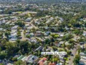 35 Bramble Terrace, RED HILL, QLD 4059 AUS