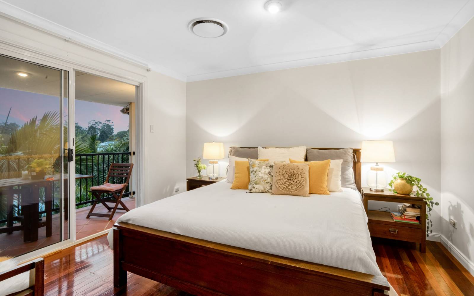 164 Sunset Road, KENMORE, QLD 4069 AUS