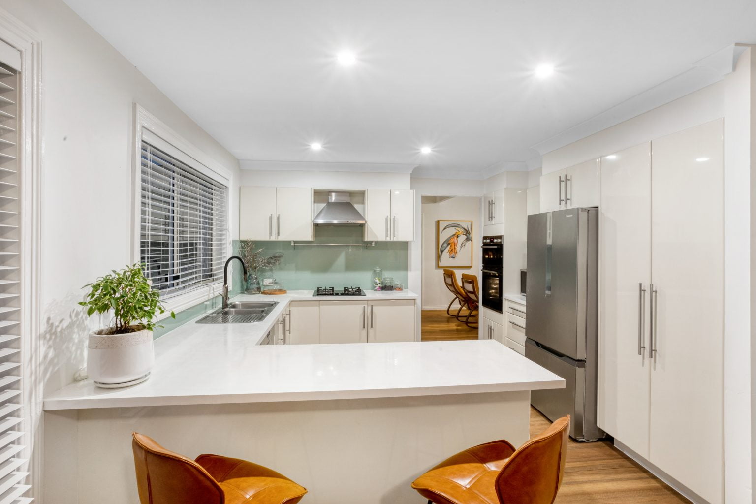 164 Sunset Road, KENMORE, QLD 4069 AUS