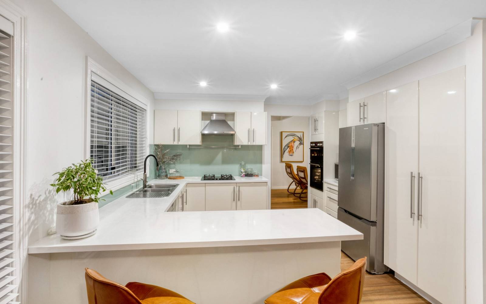 164 Sunset Road, KENMORE, QLD 4069 AUS