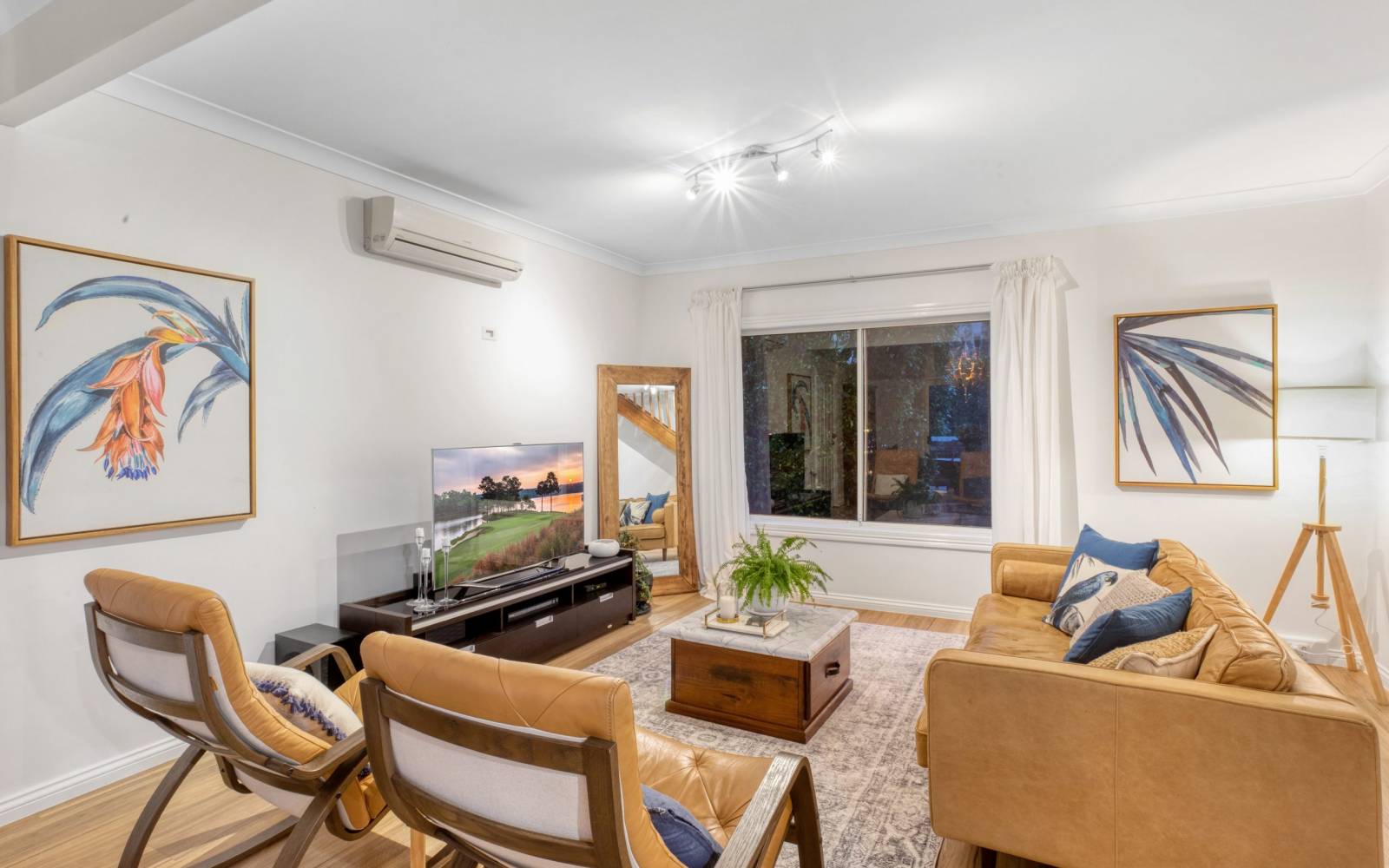 164 Sunset Road, KENMORE, QLD 4069 AUS