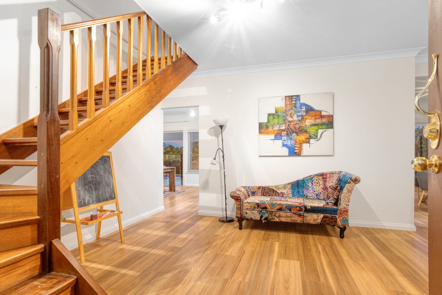 164 Sunset Road, KENMORE, QLD 4069 AUS