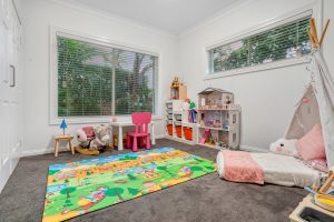 164 Sunset Road, KENMORE, QLD 4069 AUS