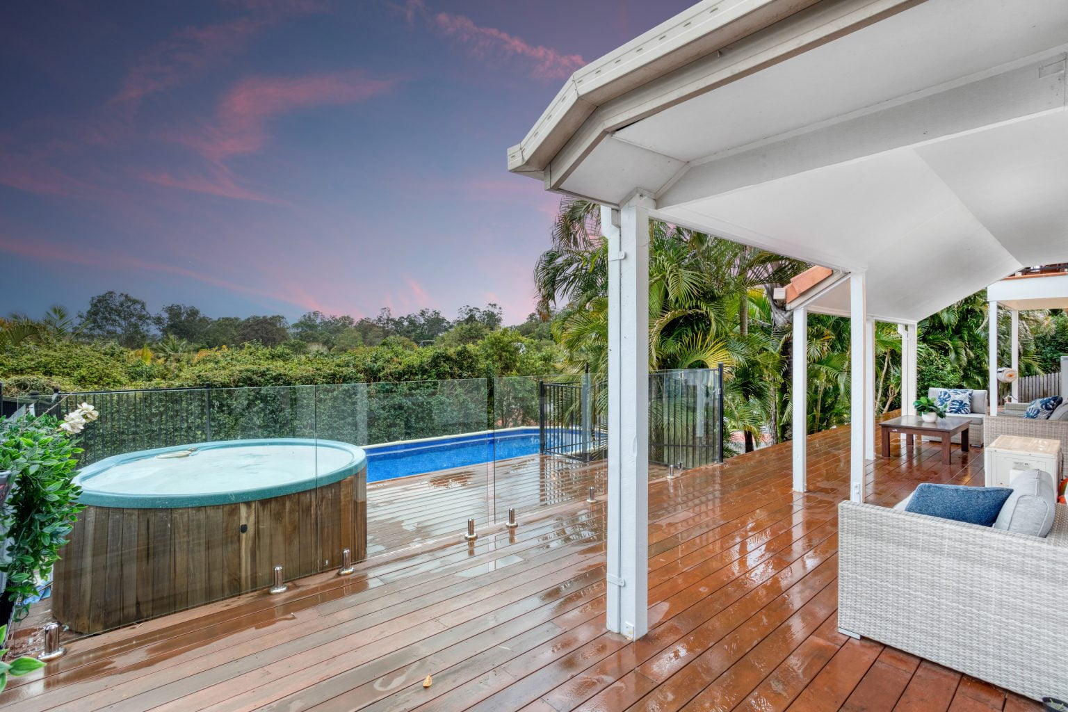 164 Sunset Road, KENMORE, QLD 4069 AUS