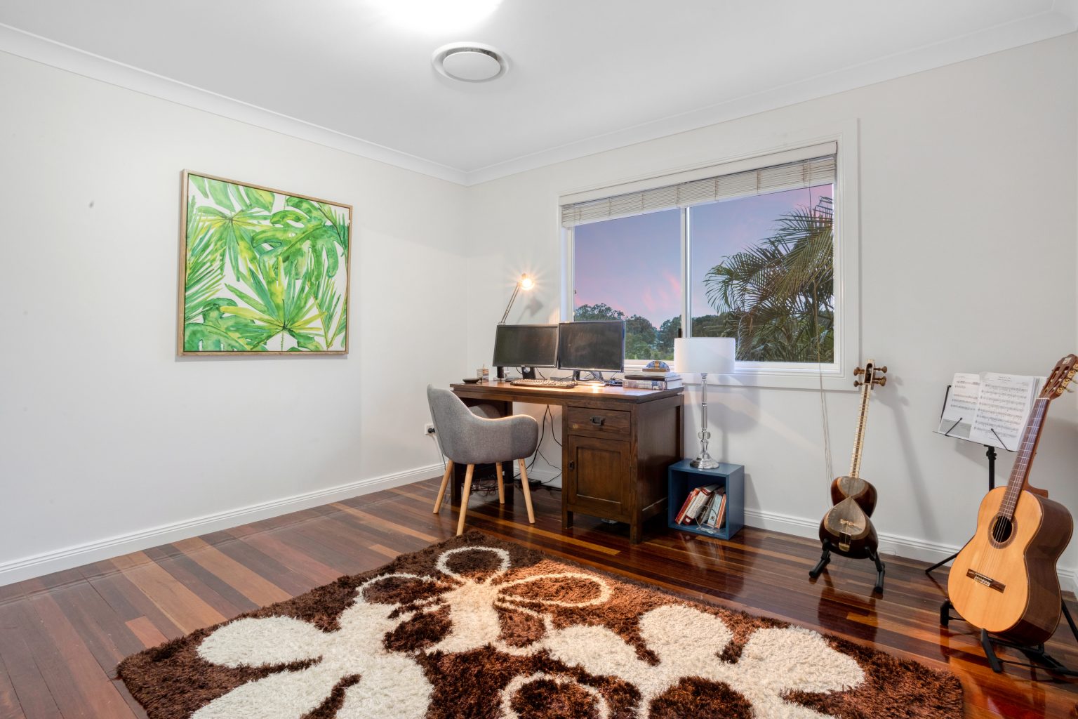 164 Sunset Road, KENMORE, QLD 4069 AUS