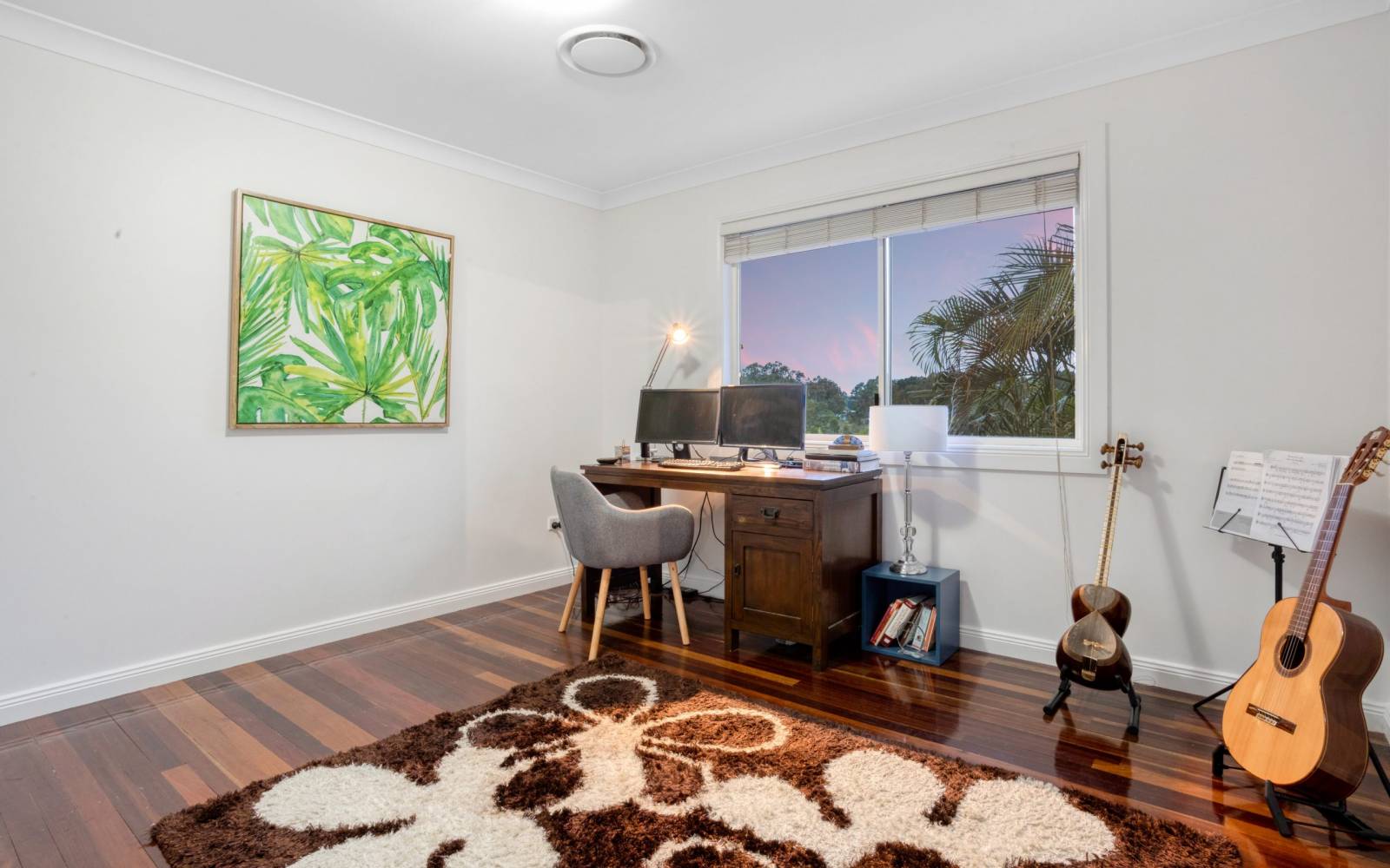 164 Sunset Road, KENMORE, QLD 4069 AUS