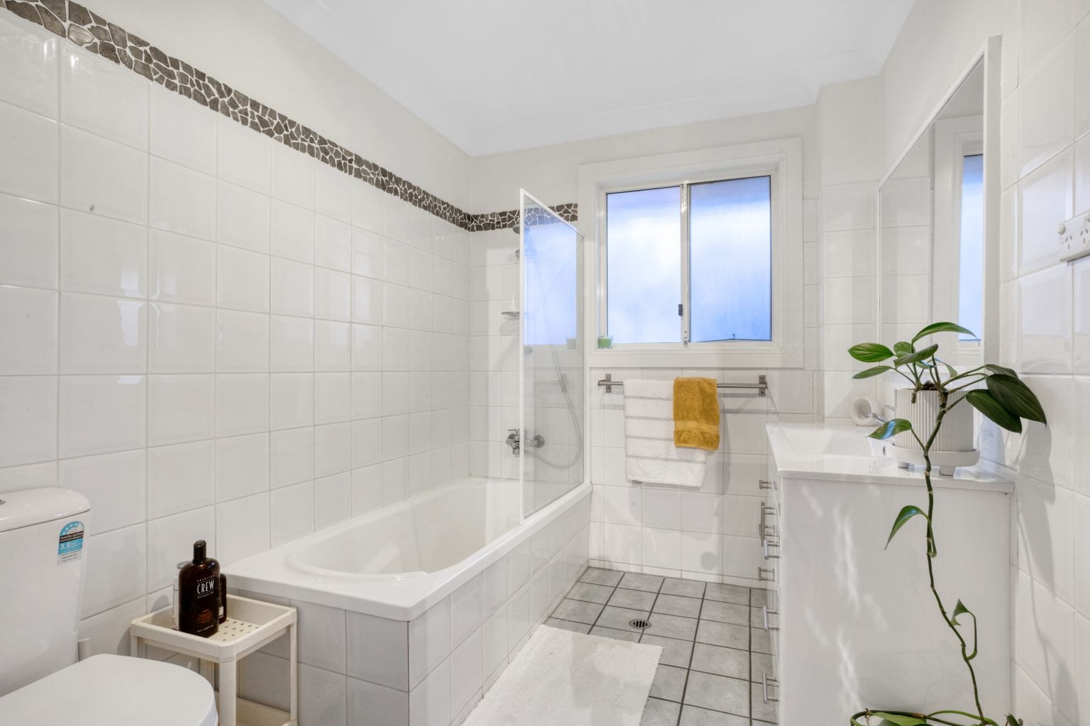 164 Sunset Road, KENMORE, QLD 4069 AUS