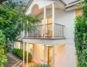 164 Sunset Road, KENMORE, QLD 4069 AUS