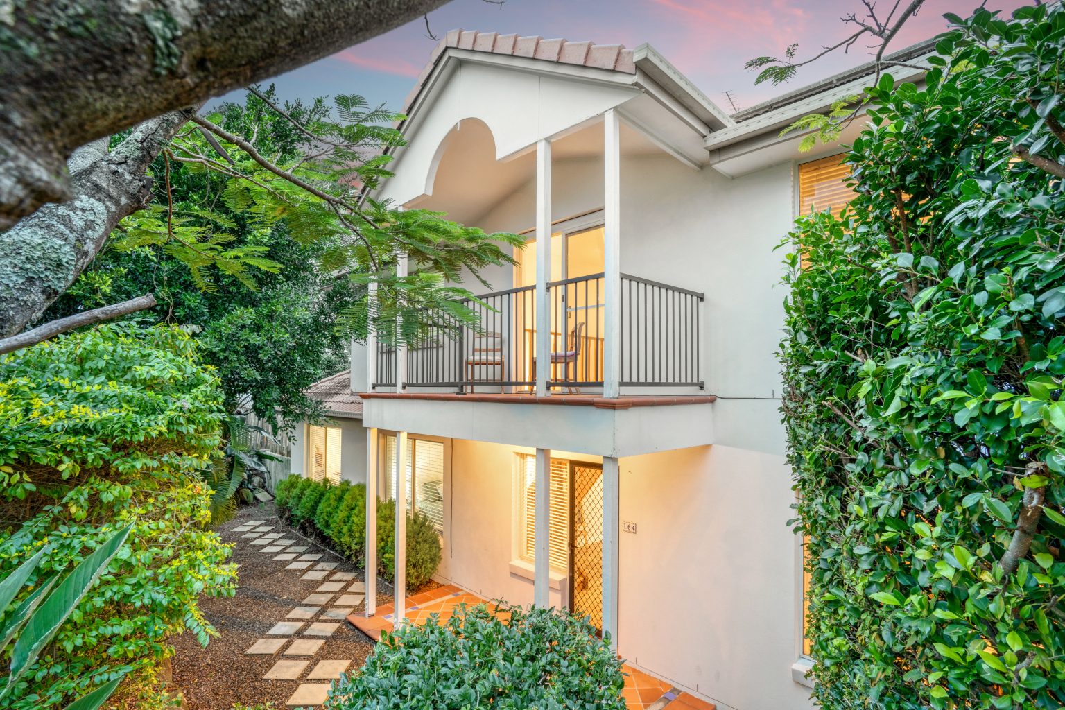 164 Sunset Road, KENMORE, QLD 4069 AUS