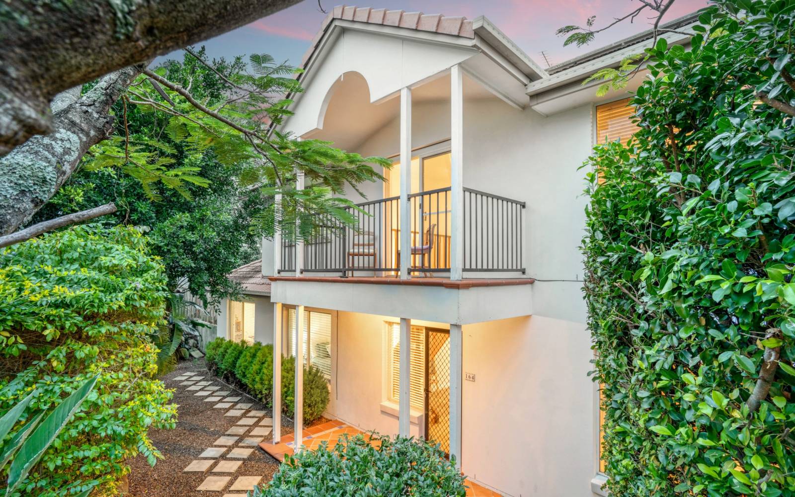 164 Sunset Road, KENMORE, QLD 4069 AUS