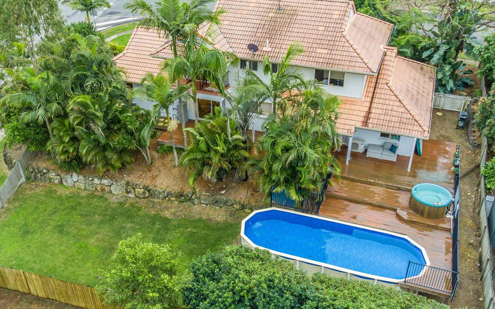 164 Sunset Road, KENMORE, QLD 4069 AUS