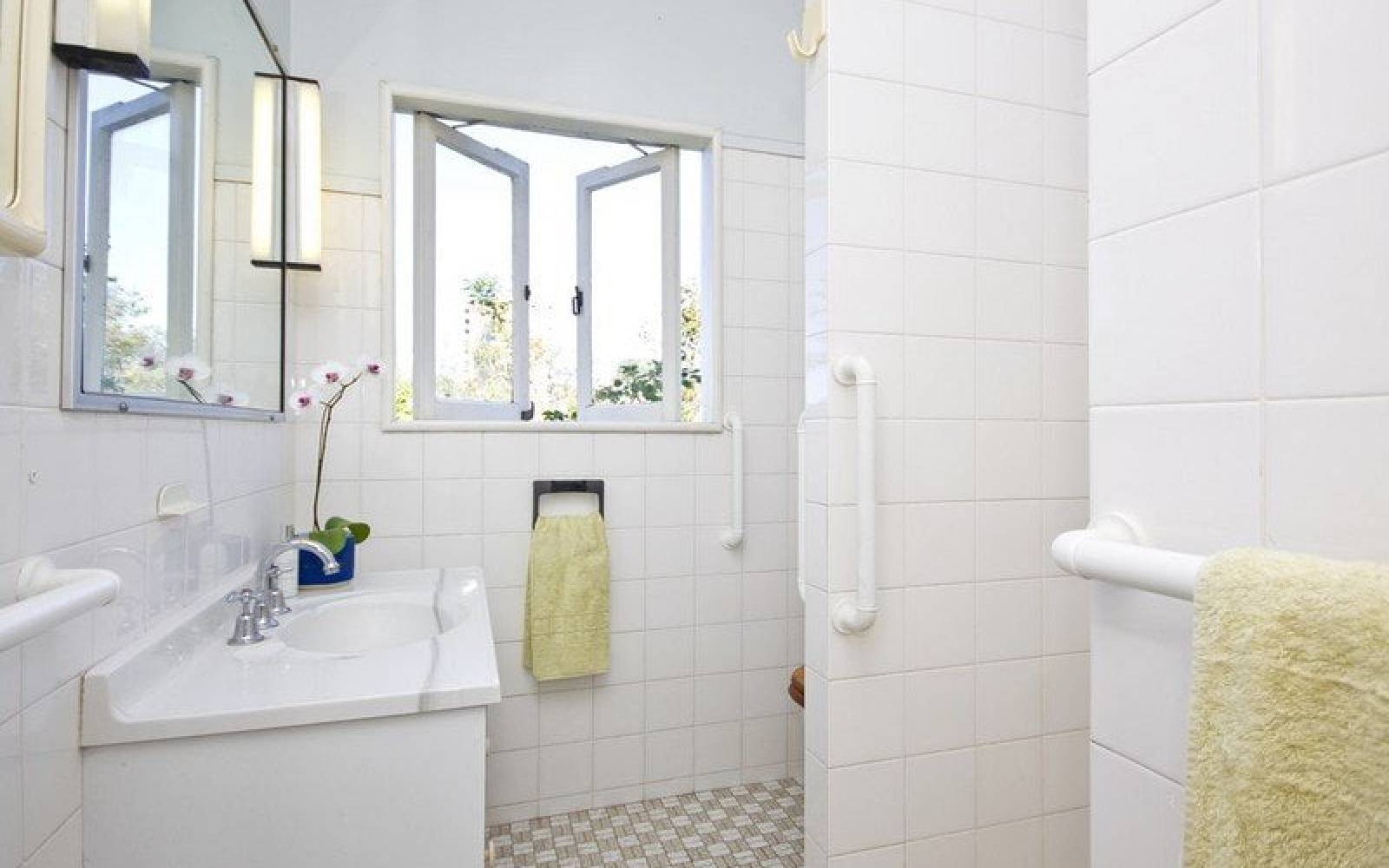 19 Sir Fred Schonell Drive, ST LUCIA, QLD 4067 AUS