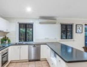 6 Lockwood Street, SHERWOOD, QLD 4075 AUS