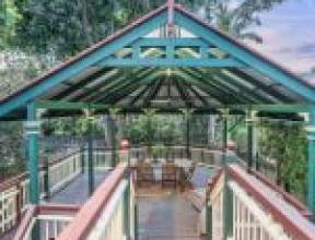 6 Lockwood Street, SHERWOOD, QLD 4075 AUS