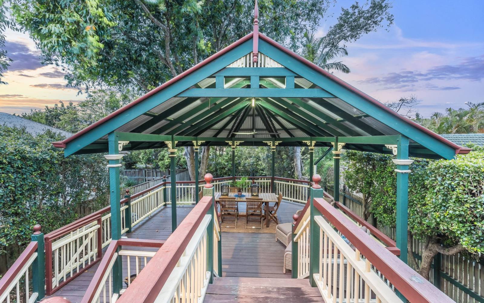 6 Lockwood Street, SHERWOOD, QLD 4075 AUS