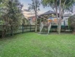6 Lockwood Street, SHERWOOD, QLD 4075 AUS