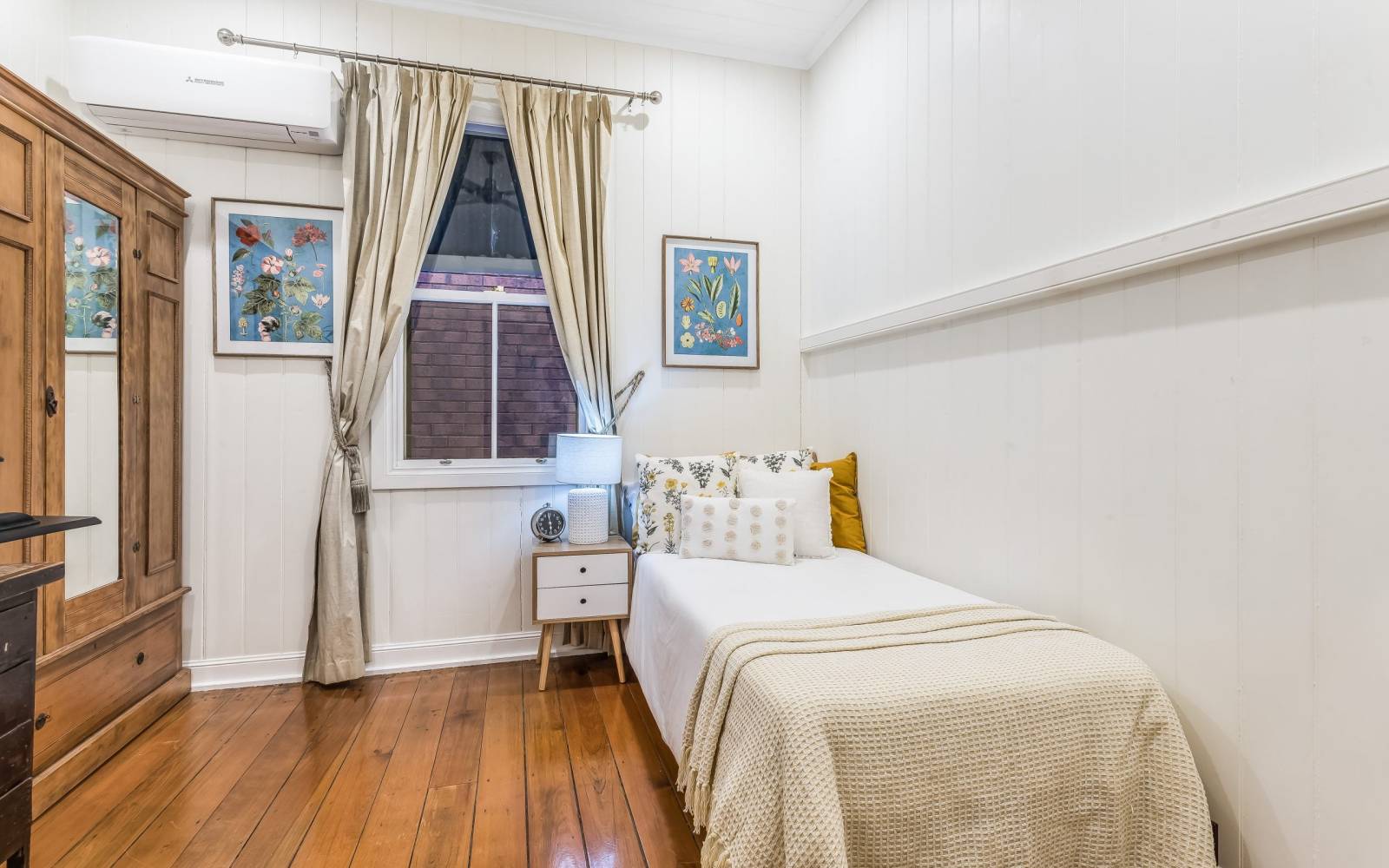 6 Lockwood Street, SHERWOOD, QLD 4075 AUS