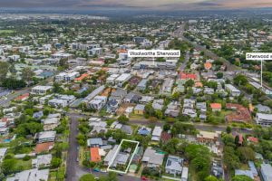 6 Lockwood Street, SHERWOOD, QLD 4075 AUS