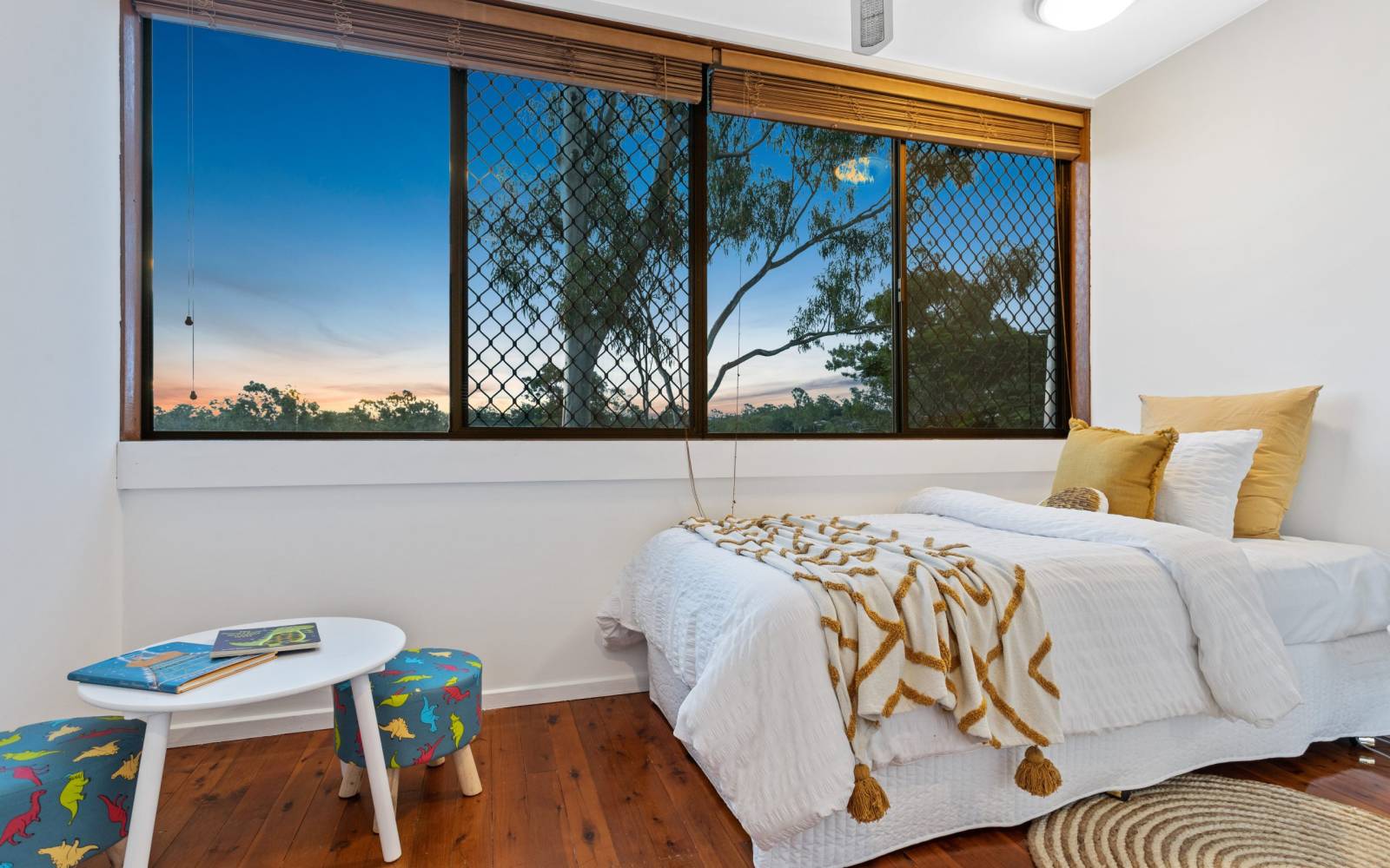 76 Twilight Street, KENMORE, QLD 4069 AUS