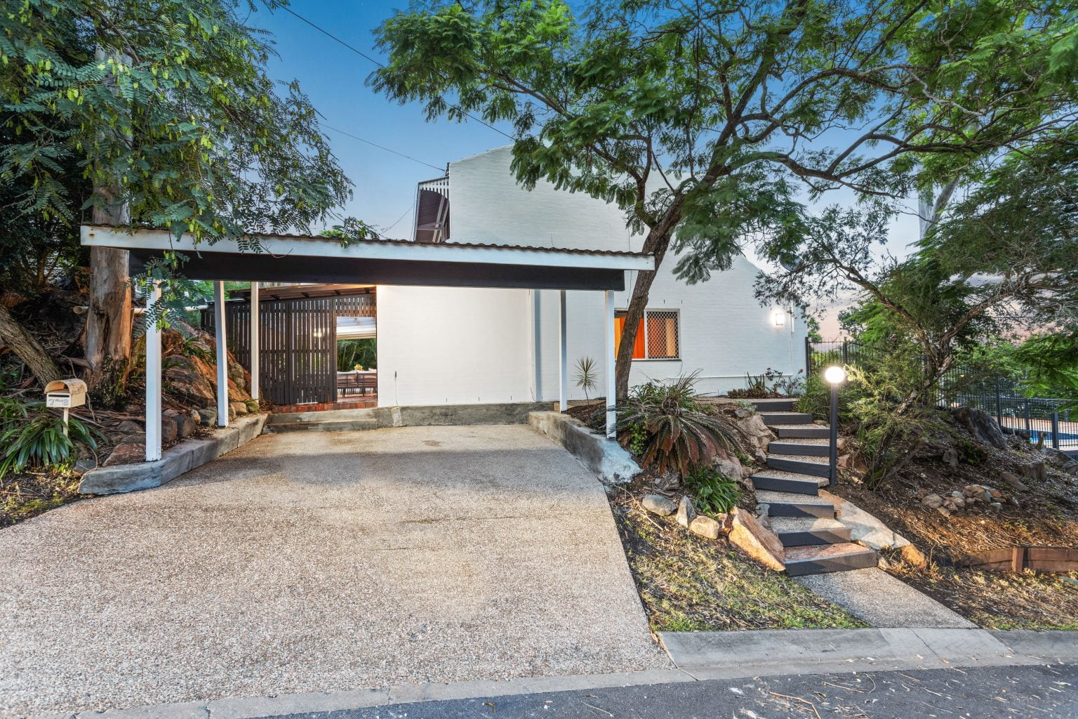 76 Twilight Street, KENMORE, QLD 4069 AUS