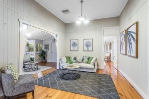 64 Goldieslie Road, INDOOROOPILLY, QLD 4068 AUS