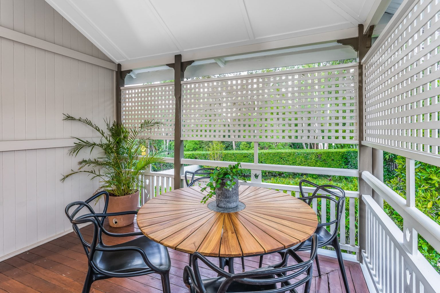 64 Goldieslie Road, INDOOROOPILLY, QLD 4068 AUS