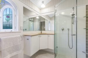 64 Goldieslie Road, INDOOROOPILLY, QLD 4068 AUS