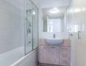 17/16 Grosvenor Road, INDOOROOPILLY, QLD 4068 AUS