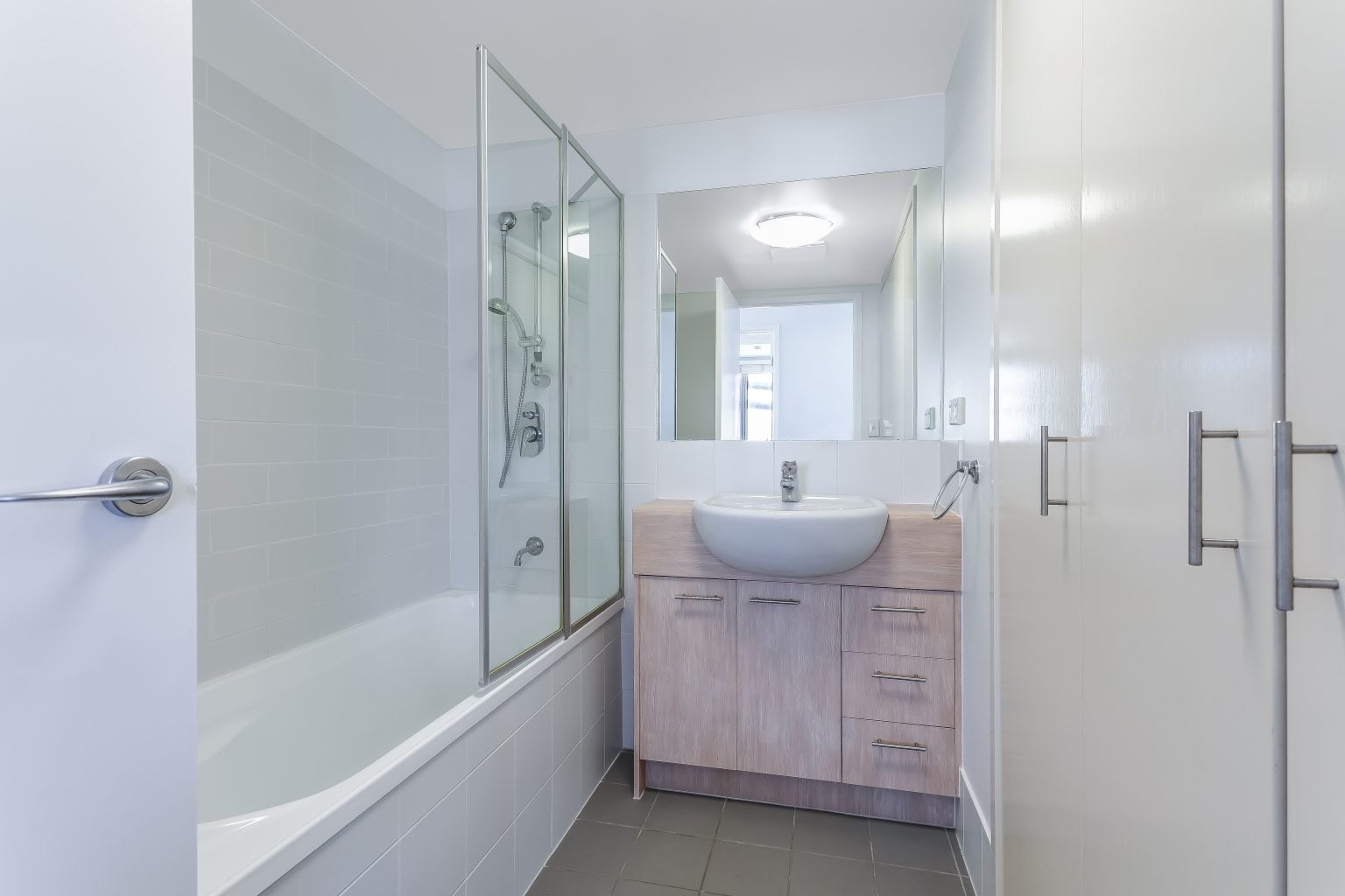 17/16 Grosvenor Road, INDOOROOPILLY, QLD 4068 AUS