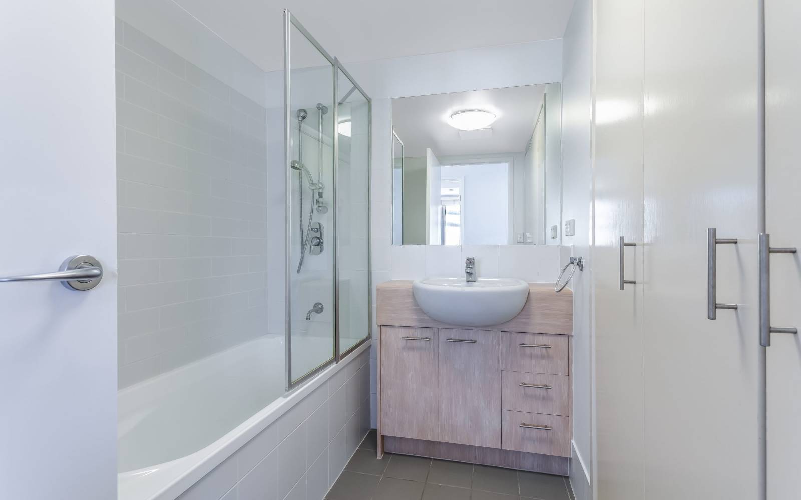 17/16 Grosvenor Road, INDOOROOPILLY, QLD 4068 AUS