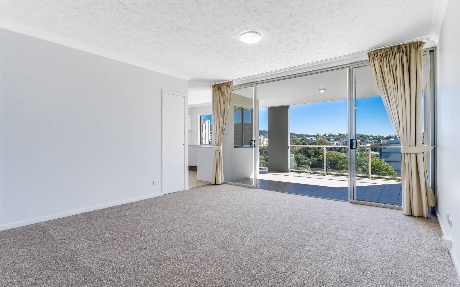 17/16 Grosvenor Road, INDOOROOPILLY, QLD 4068 AUS
