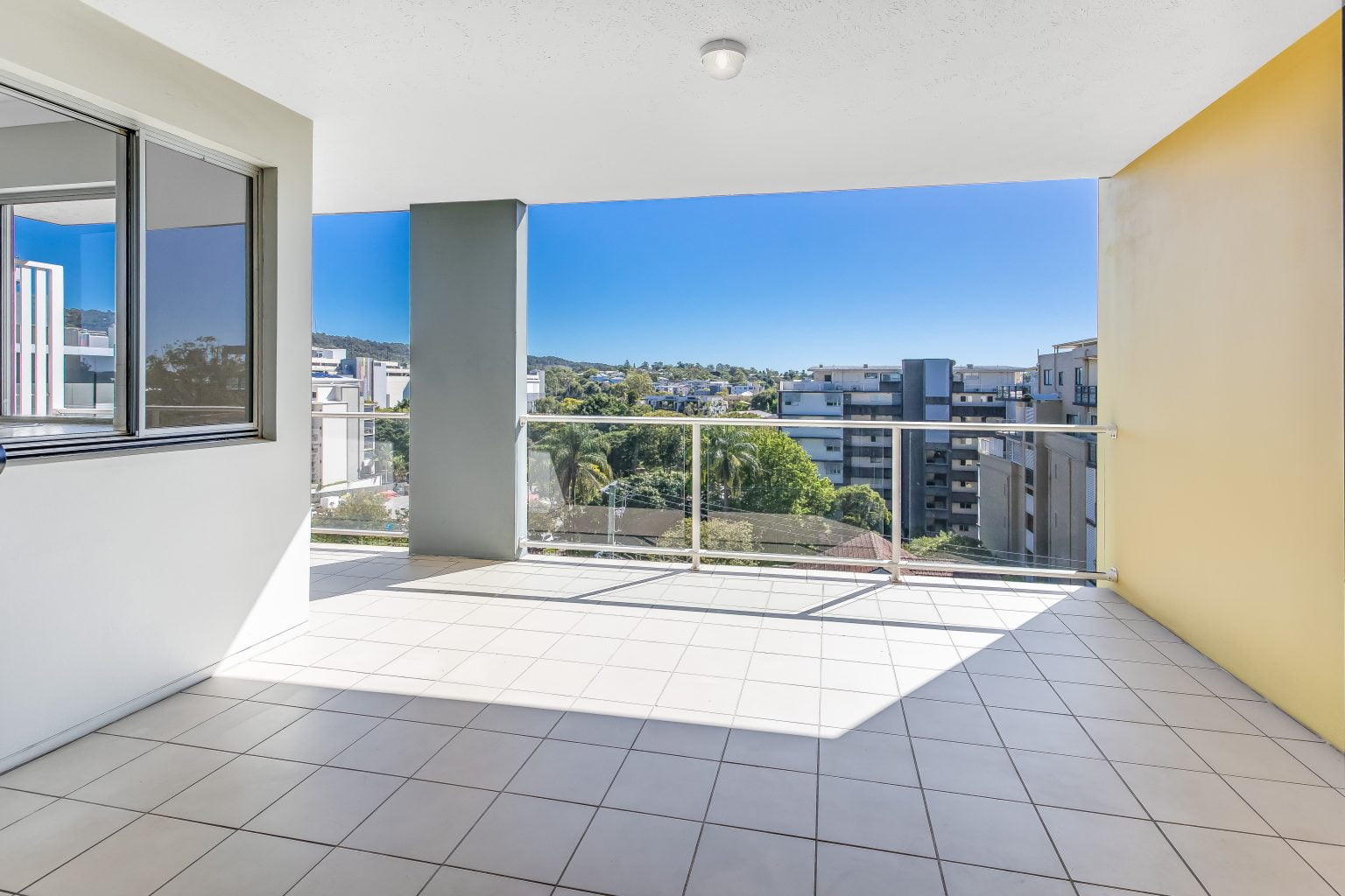 17/16 Grosvenor Road, INDOOROOPILLY, QLD 4068 AUS