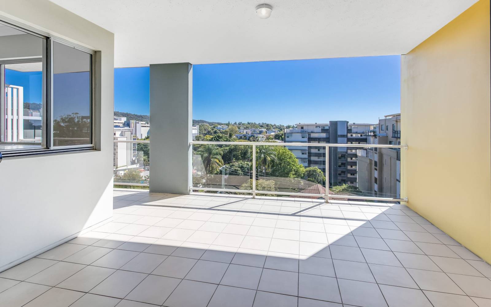 17/16 Grosvenor Road, INDOOROOPILLY, QLD 4068 AUS