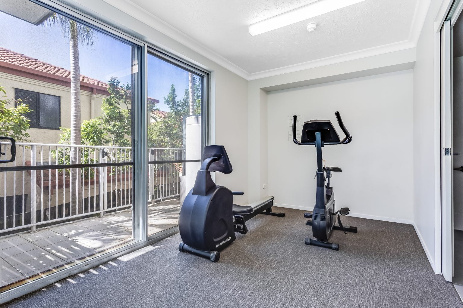 17/16 Grosvenor Road, INDOOROOPILLY, QLD 4068 AUS