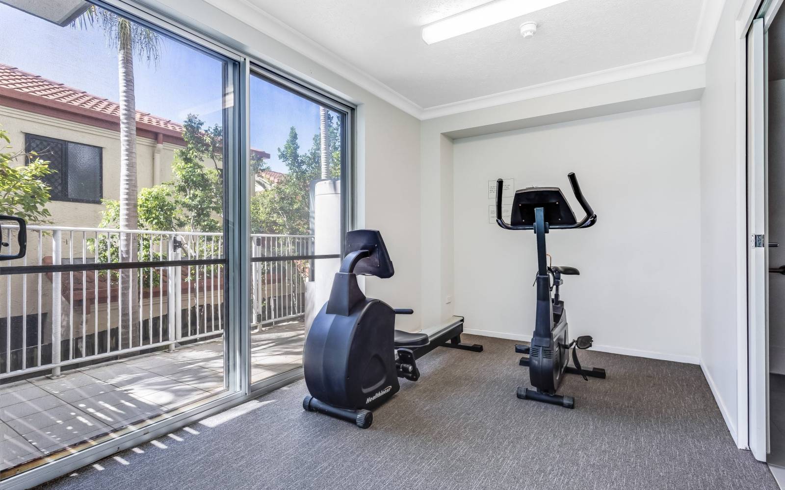 17/16 Grosvenor Road, INDOOROOPILLY, QLD 4068 AUS
