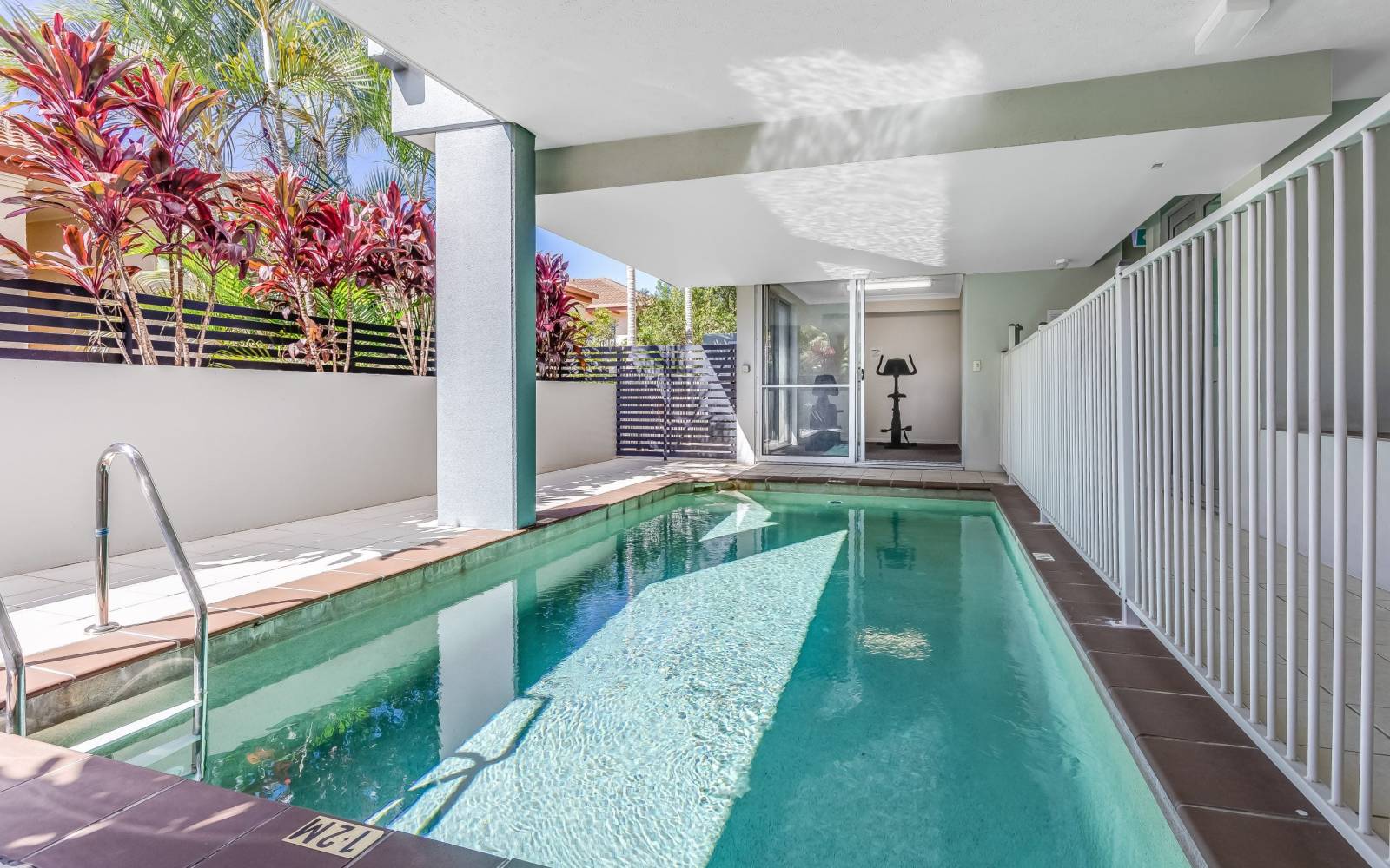 17/16 Grosvenor Road, INDOOROOPILLY, QLD 4068 AUS