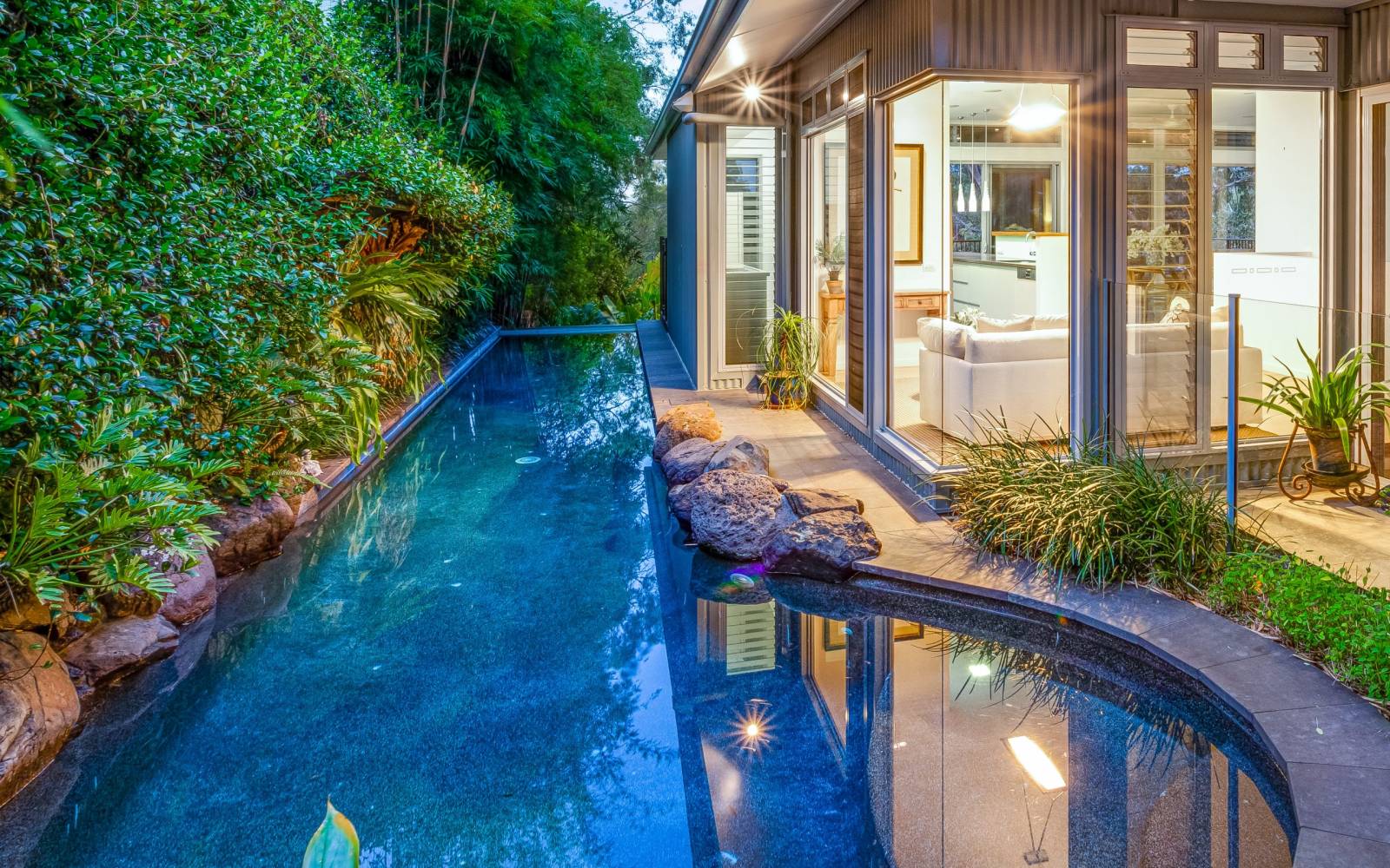 25 Stanfell Street, CORINDA, QLD 4075 AUS