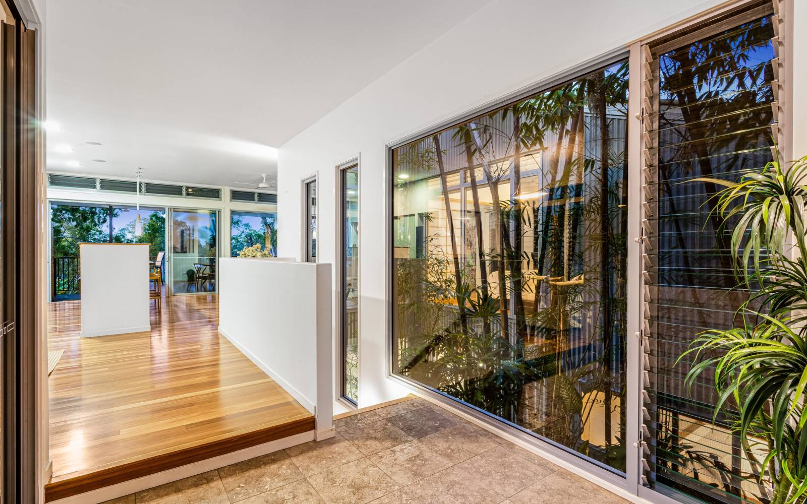 25 Stanfell Street, CORINDA, QLD 4075 AUS