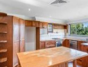 1030 South Pine Road, EVERTON HILLS, QLD 4053 AUS