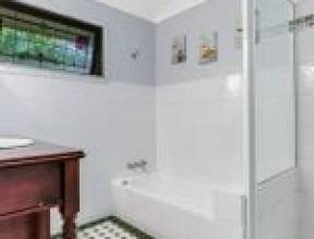 1030 South Pine Road, EVERTON HILLS, QLD 4053 AUS